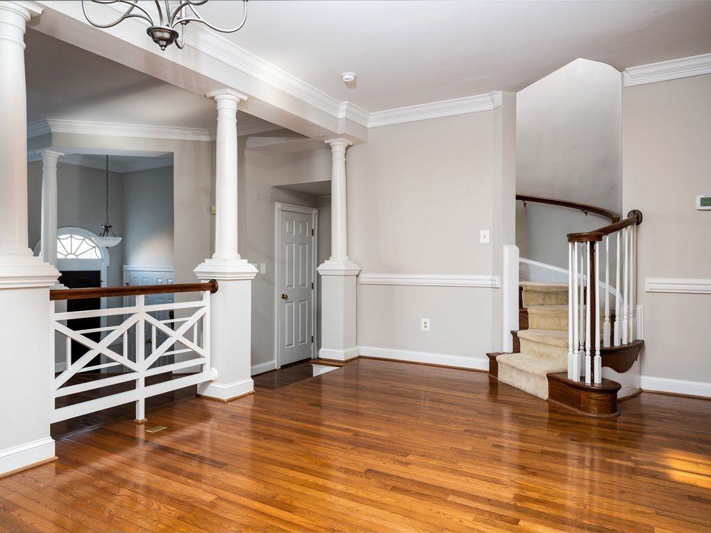 2155 Wolftrap Ct - Photo 7 of 38