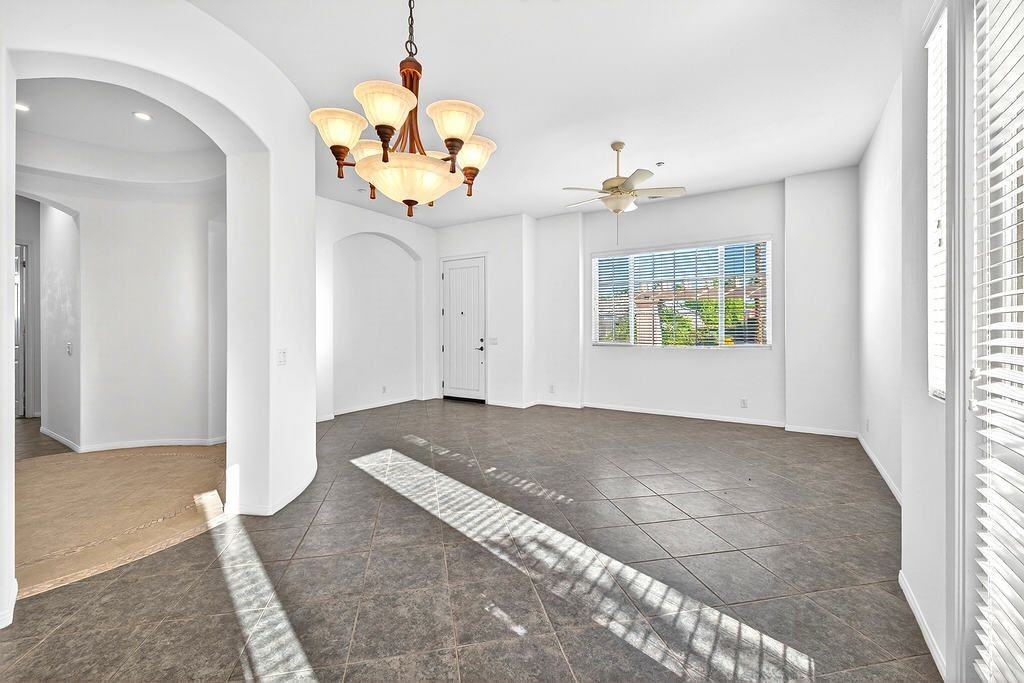 41 Vista Mirage Way - Photo 5 of 26