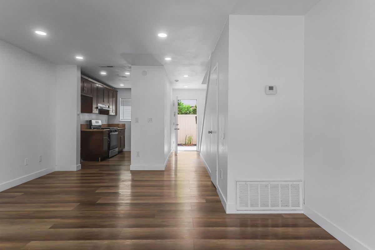 13440 1/2 Village Dr - Photo 5 of 15
