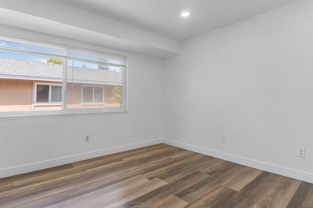 13440 1/2 Village Dr - Photo 6 of 15