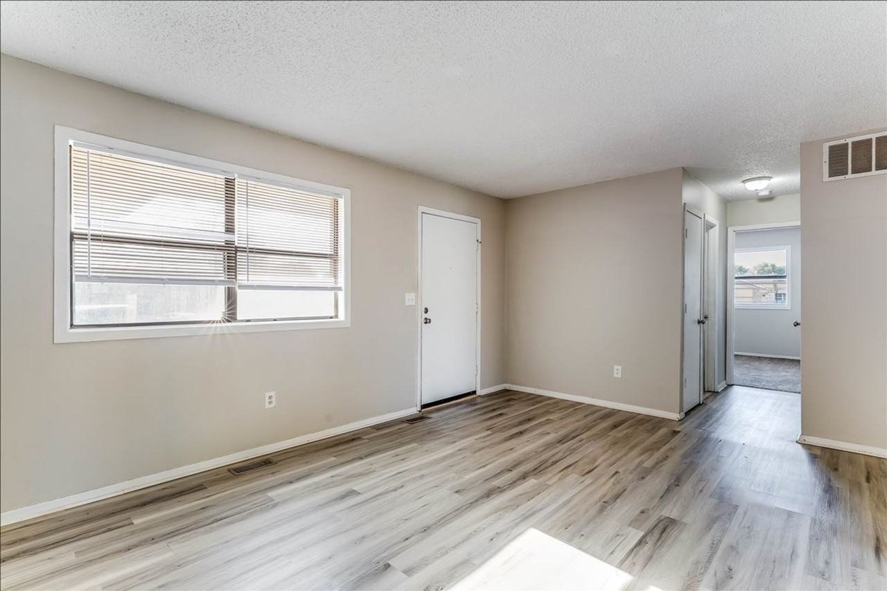 3216 W 27th St S - Photo 3 of 16