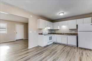 3216 W 27th St S - Photo 1 of 1