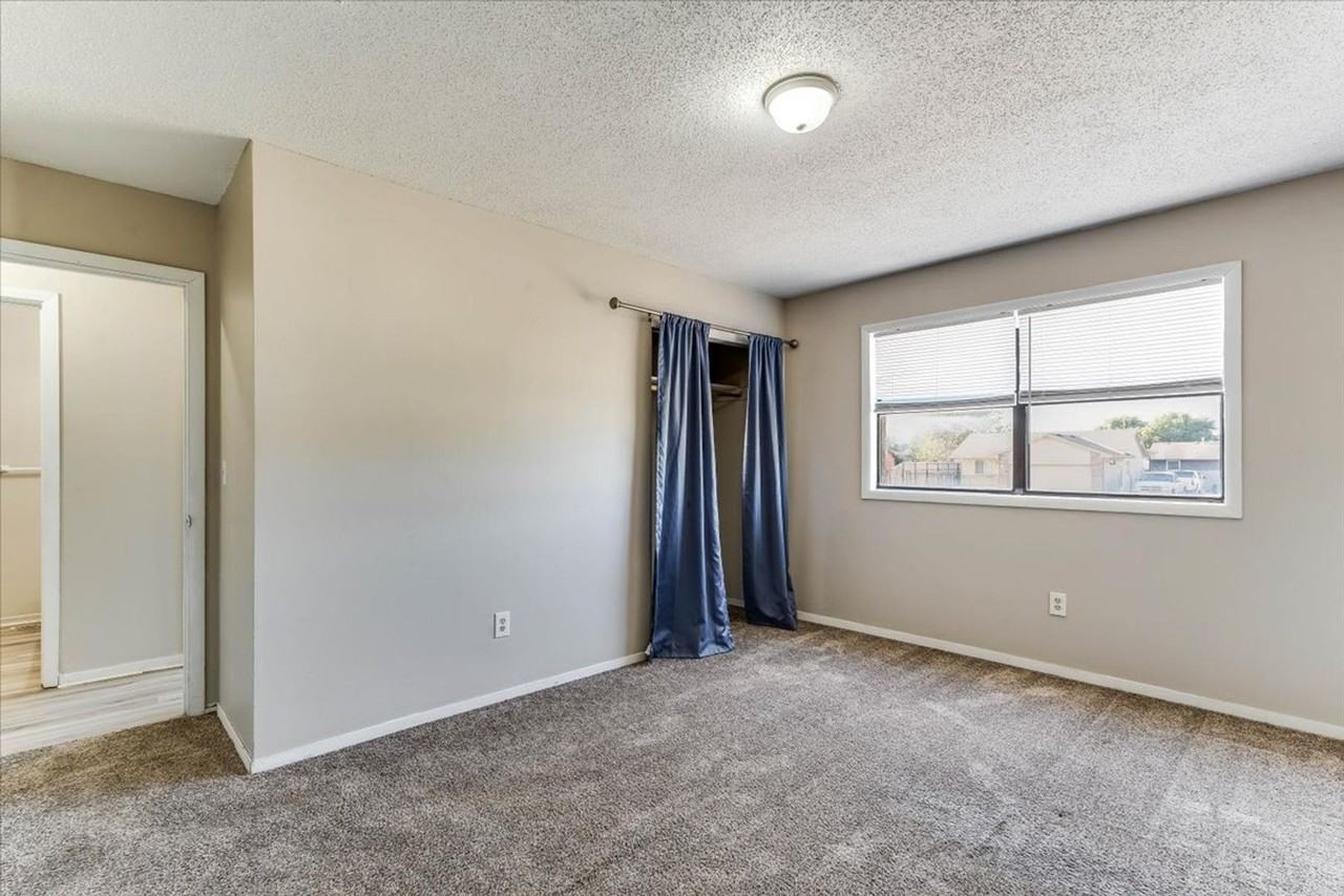 3216 W 27th St S - Photo 5 of 16