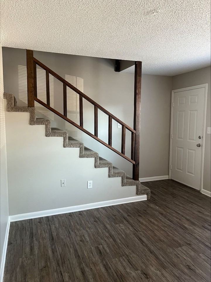 134 Cedar Point Rd - Photo 2 of 8
