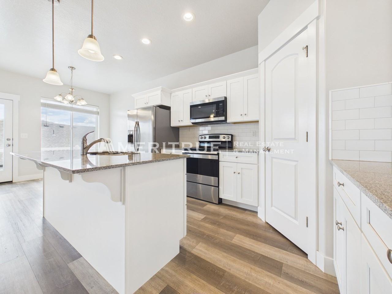 16365 S Piston Ln - Photo 3 of 34