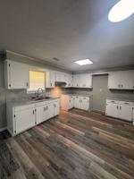 featured image of 140 Lake Dr
