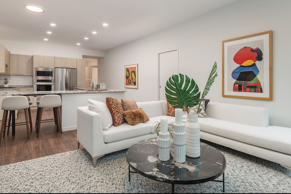 3476 North Broadway #319 - Photo 3 of 19