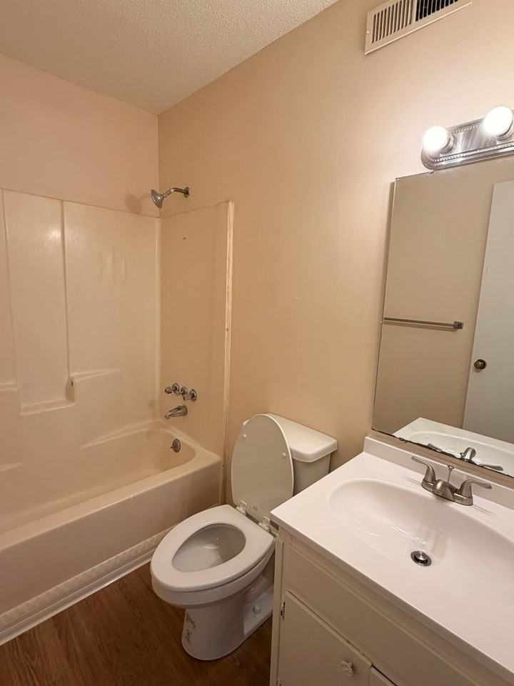 120 Albany St #2 - Photo 4 of 7