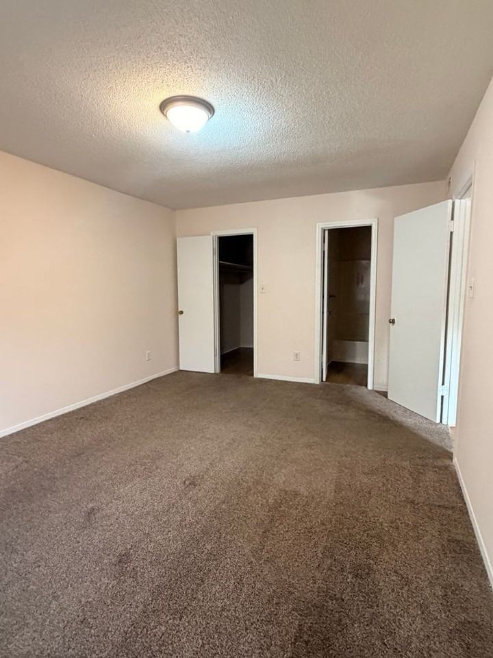 120 Albany St #2 - Photo 6 of 7