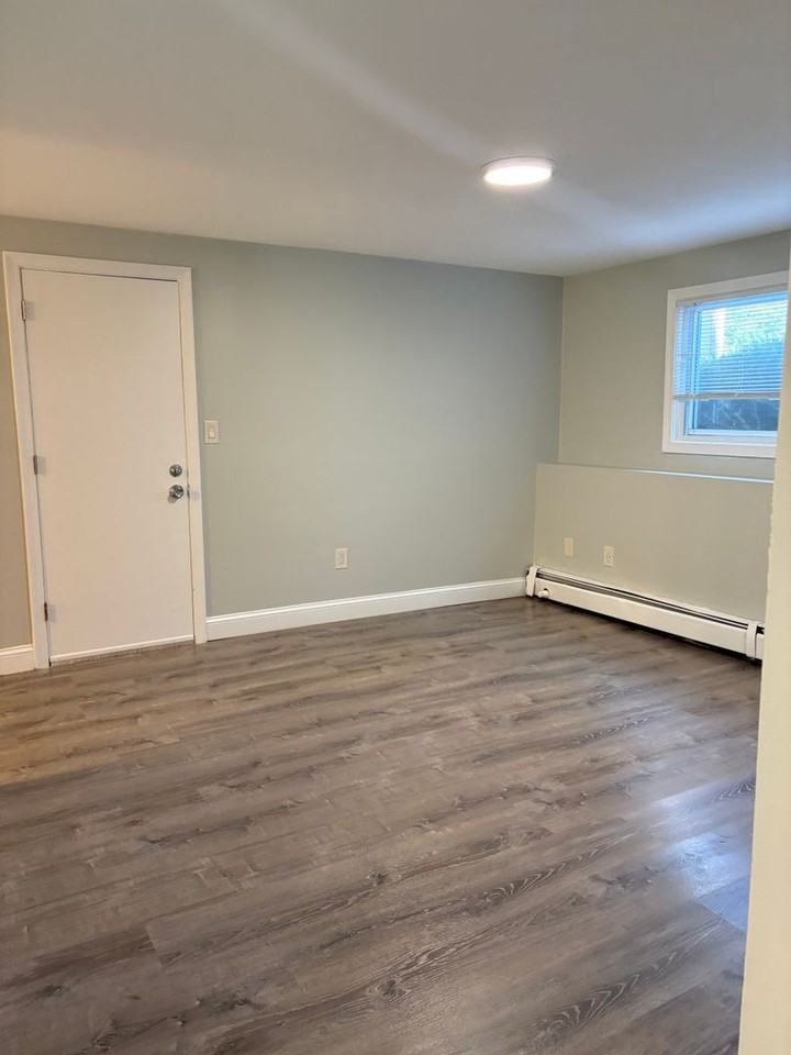 The Woodlands - Photo 3 of 12