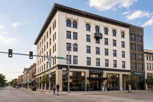 featured image of 105 N 6th St
