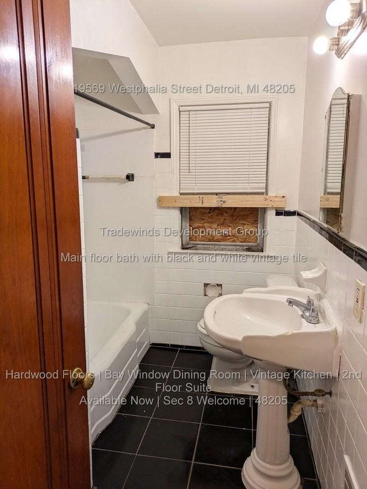 19569 Westphalia St - Photo 5 of 13