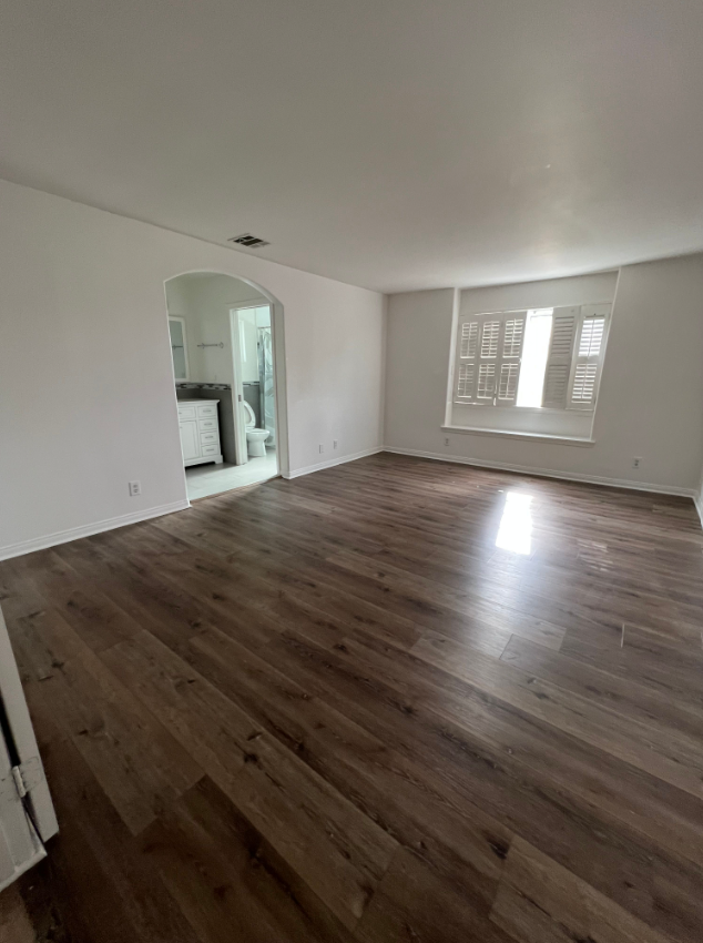 6030 Camellia Avenue - Photo 7 of 19