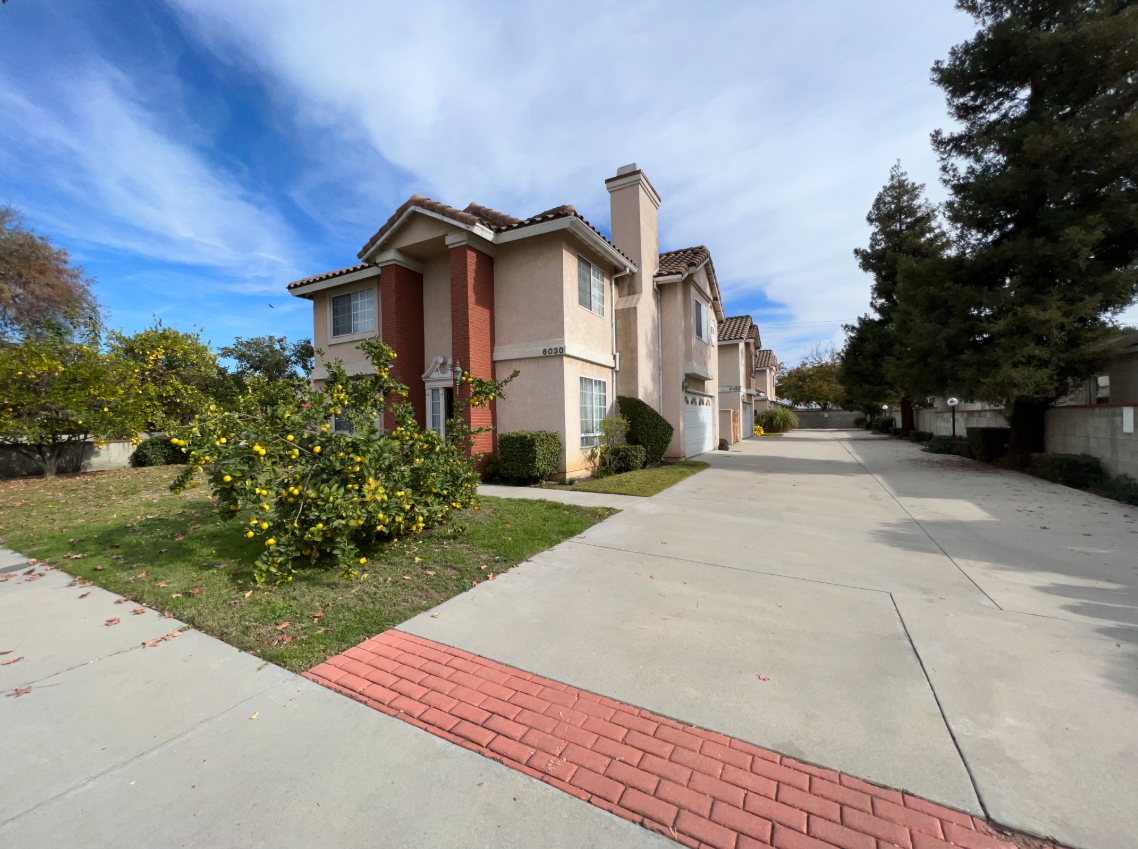 6030 Camellia Avenue - Photo 2 of 19