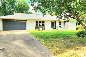 featured image of 1321 E Walnut Lawn St