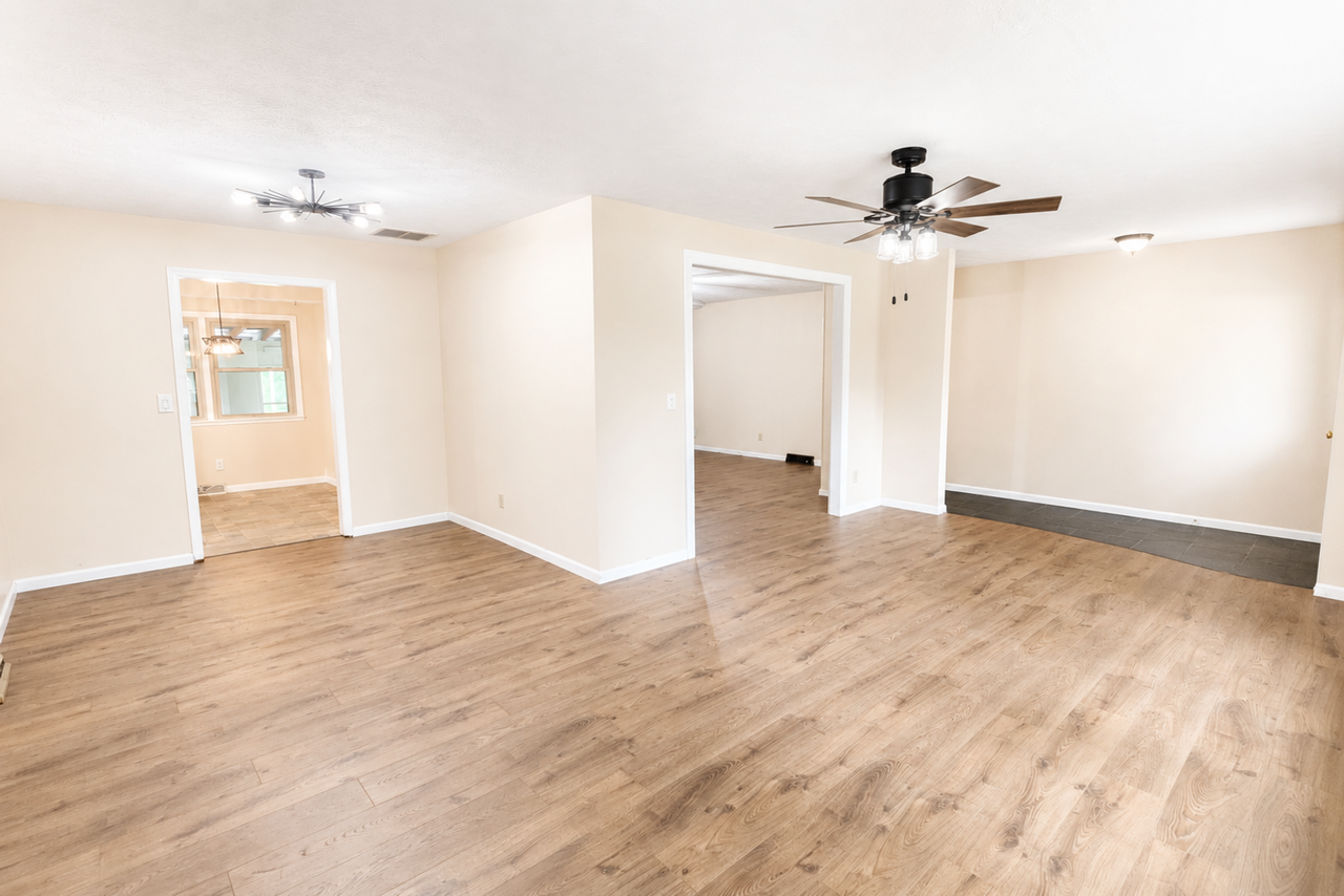 1321 E Walnut Lawn St - Photo 4 of 15
