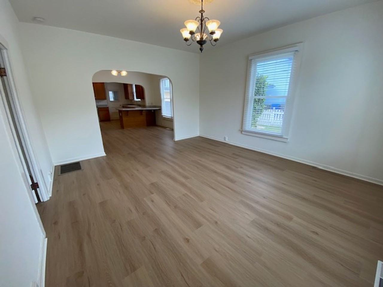 153 Monterey Ave - Photo 2 of 36