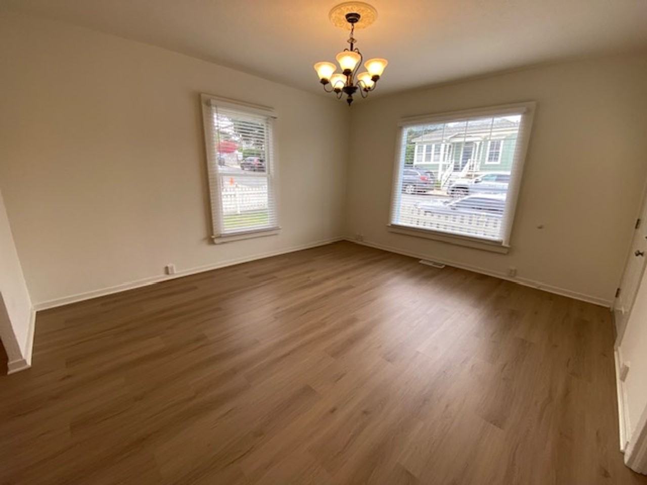153 Monterey Ave - Photo 3 of 36
