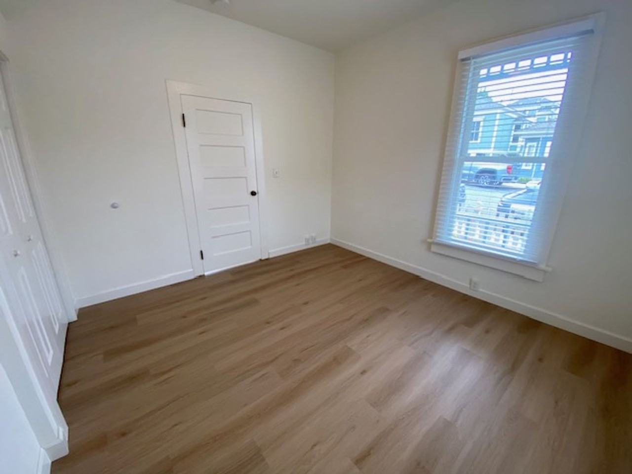 153 Monterey Ave - Photo 7 of 36