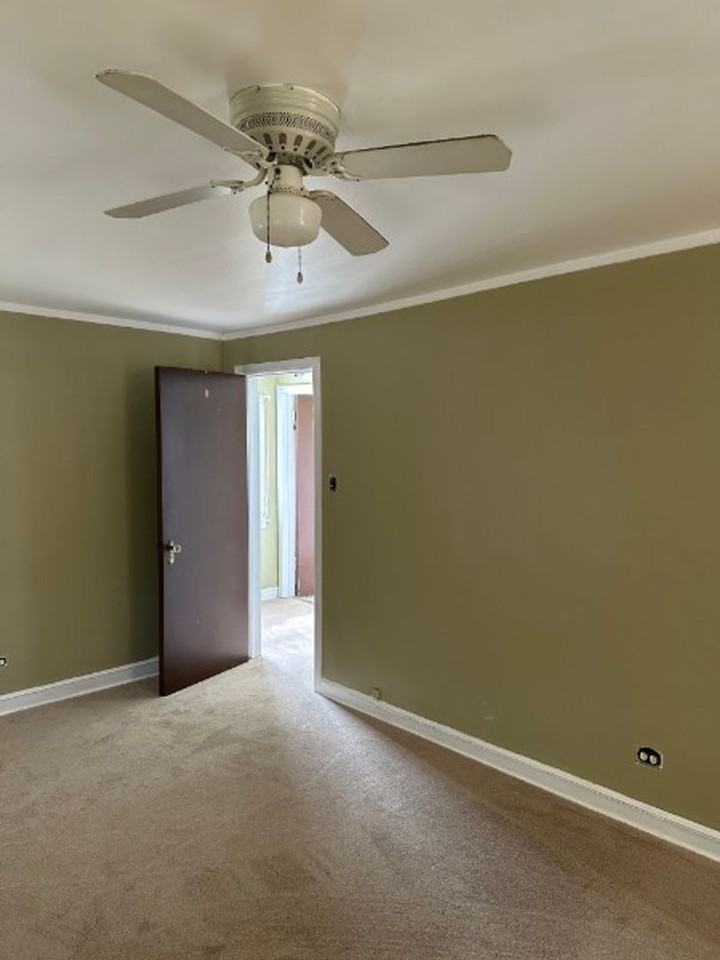 8144 S Crandon Ave - Photo 4 of 5