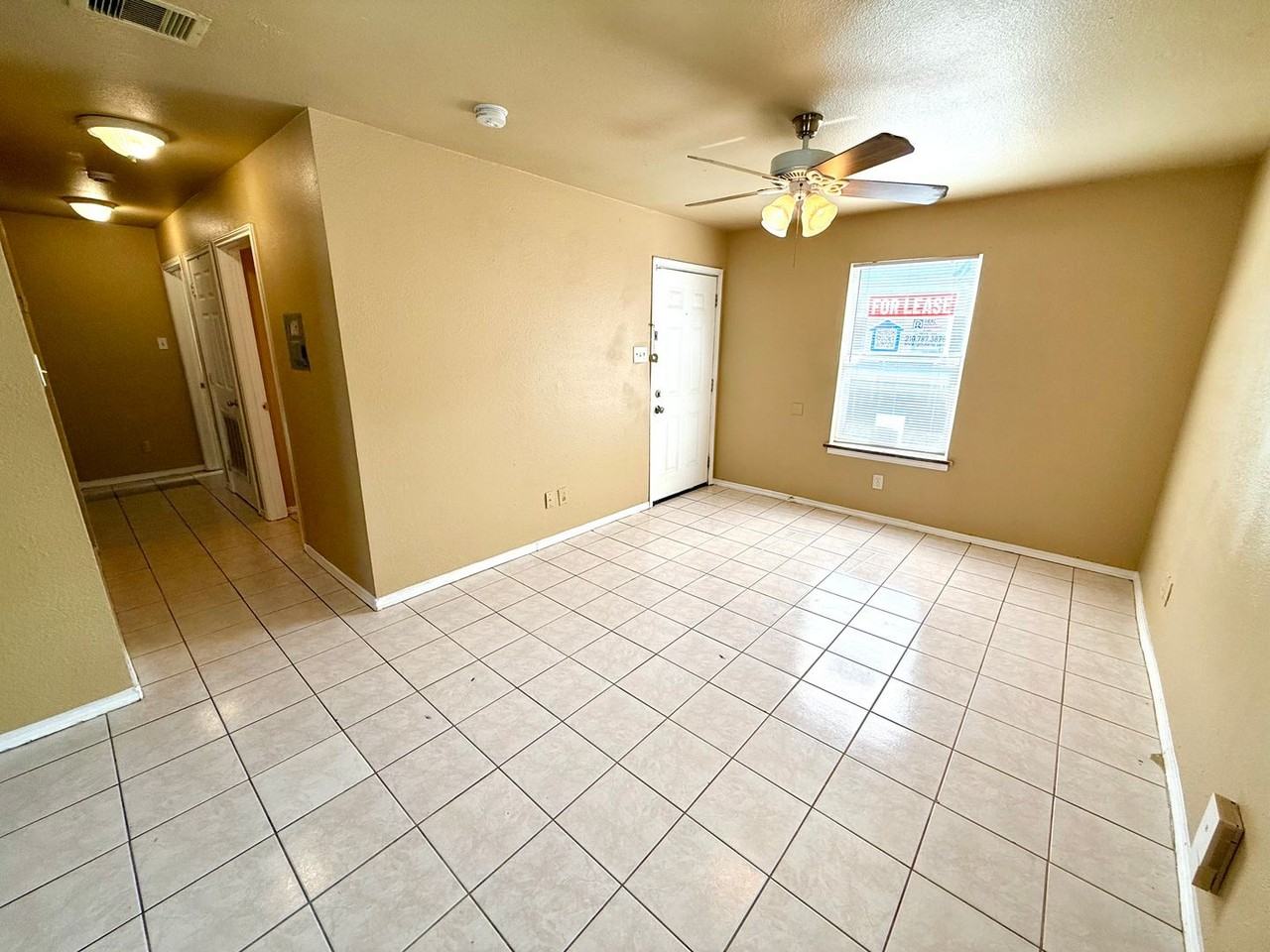424 Amires Pl - Photo 5 of 19