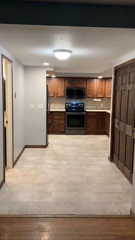 417 3rd Ave E - Photo 6 of 22