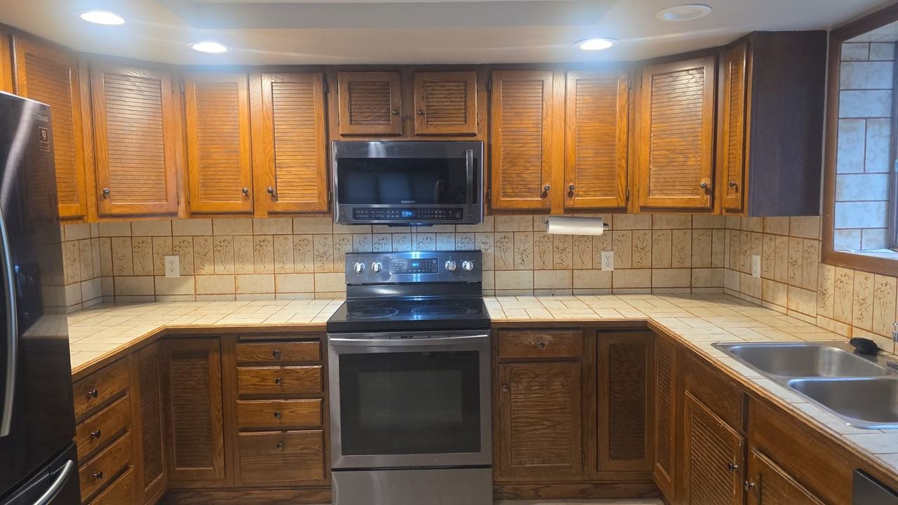 417 3rd Ave E - Photo 7 of 22