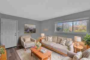 featured image of 15415 15415 - 15419 Barat Rd.