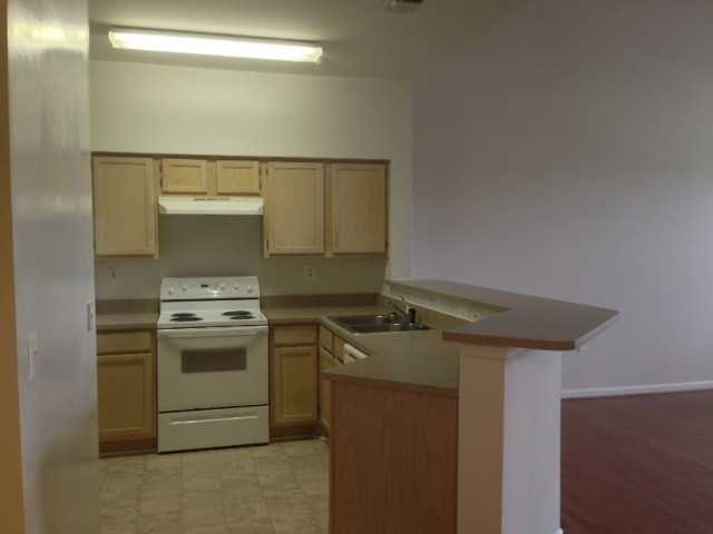 830 Beverley Dr #306 - Photo 6 of 11
