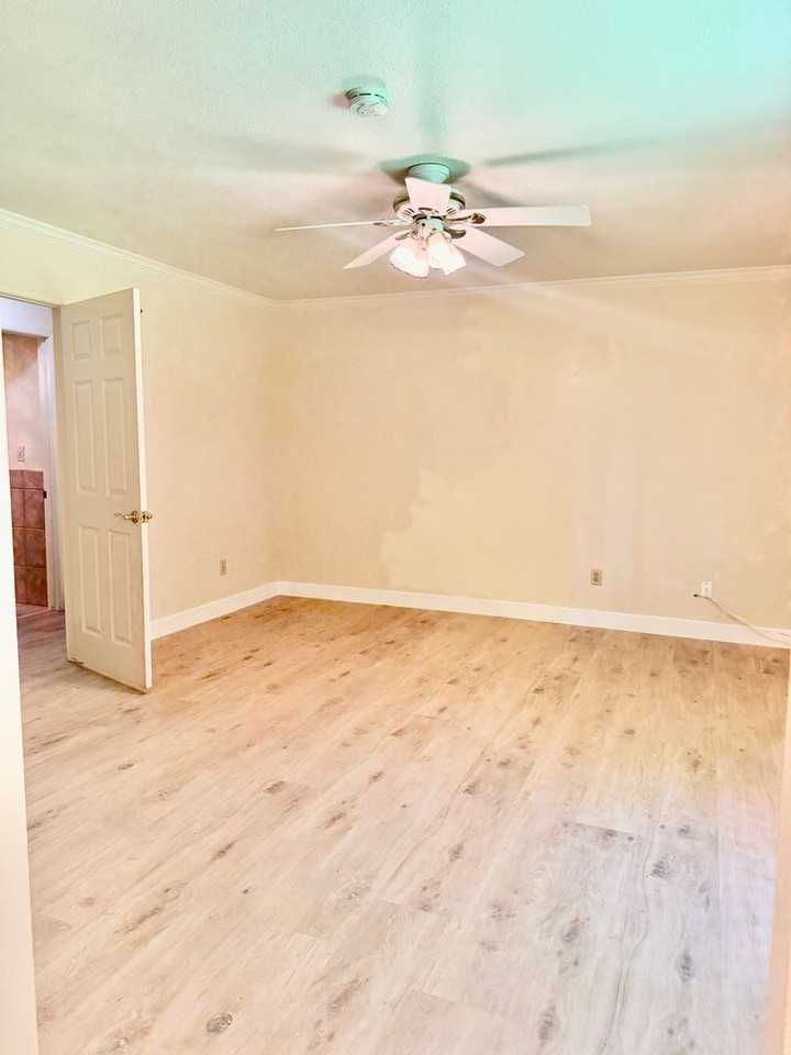 228 Eagleview Pl - Photo 7 of 29