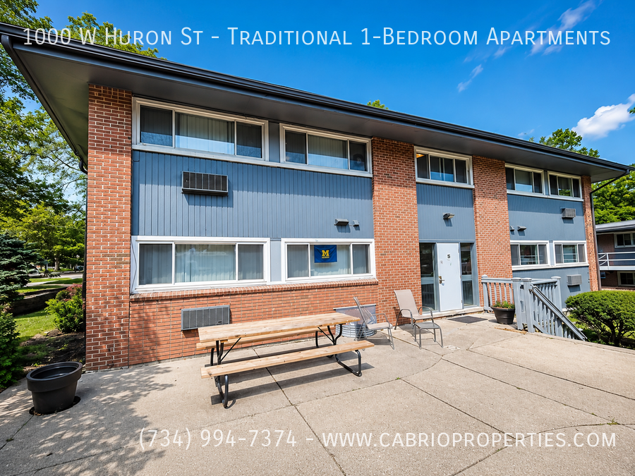 Atrio Apartments (1000 W. Huron) - Photo 3 of 26