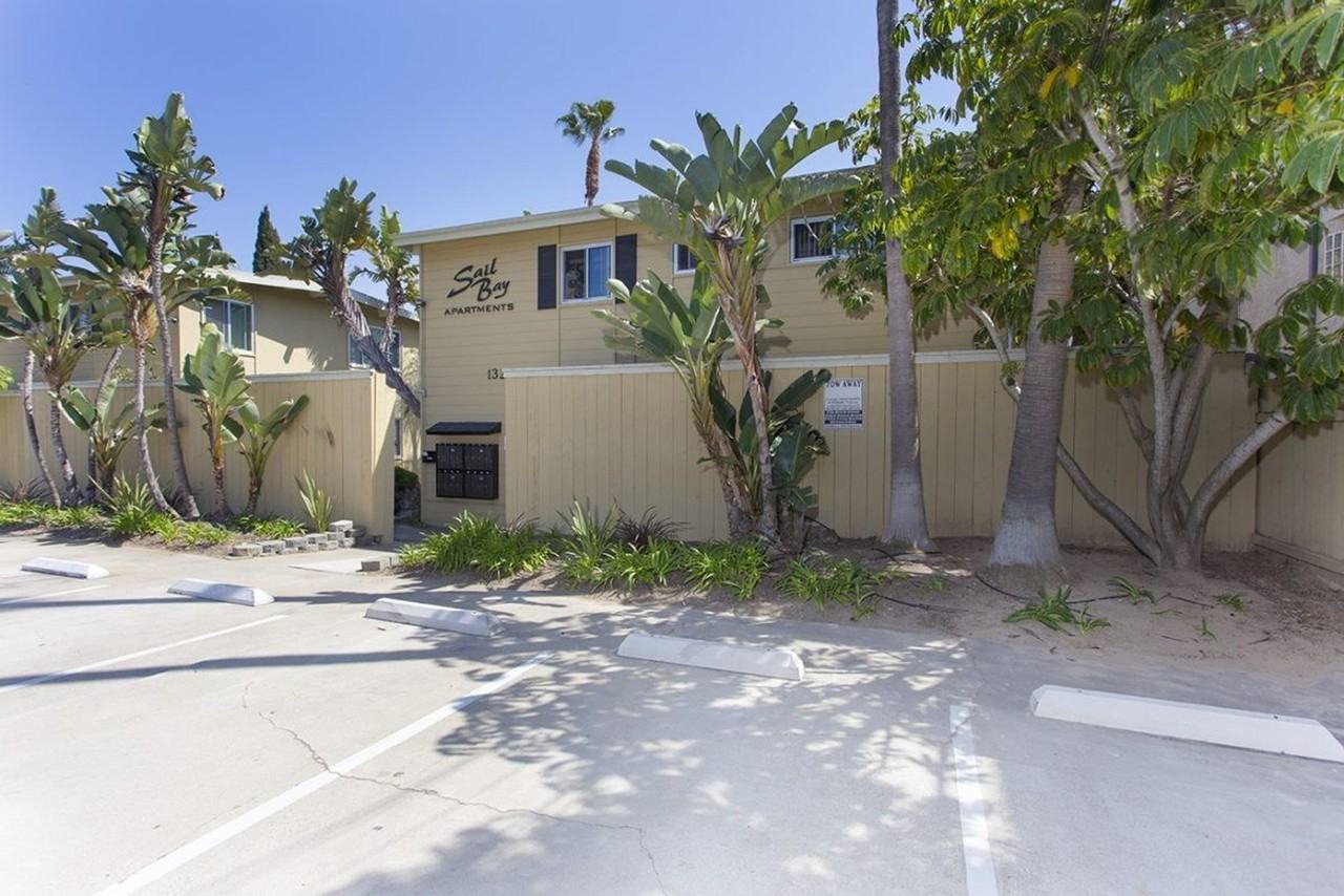 Sail Bay Apartments - Photo 4 of 14