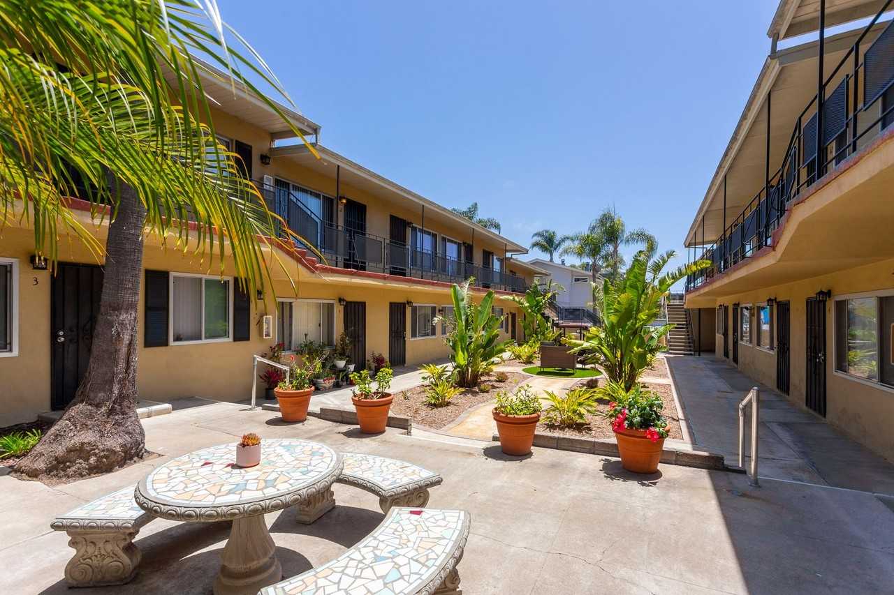 Sail Bay Apartments - Photo 6 of 14
