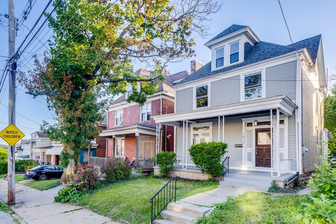 1430 Rockland Ave - Photo 4 of 50