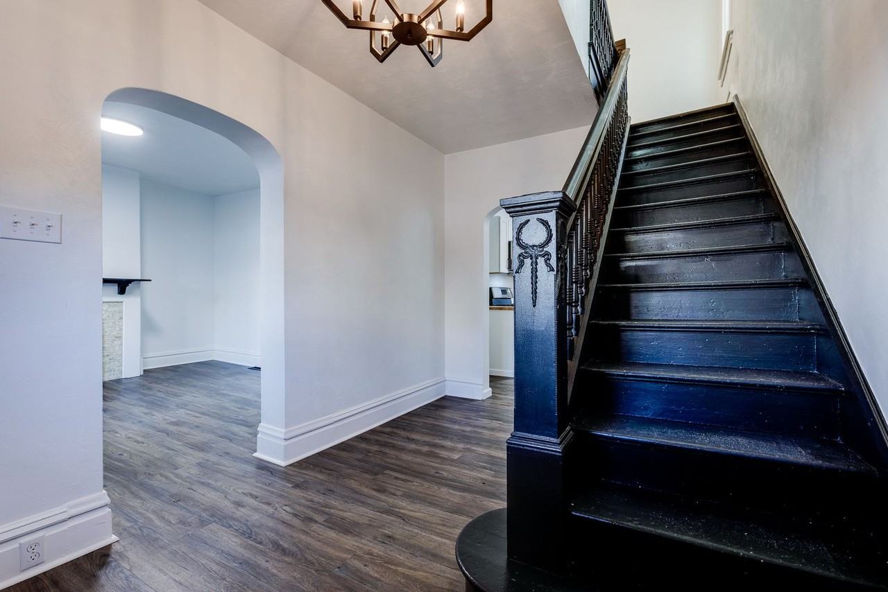 1430 Rockland Ave - Photo 7 of 50