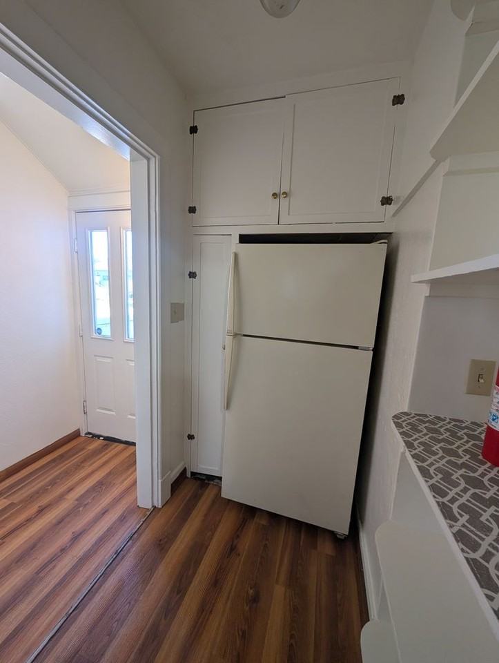435 N 2nd St - Photo 6 of 11