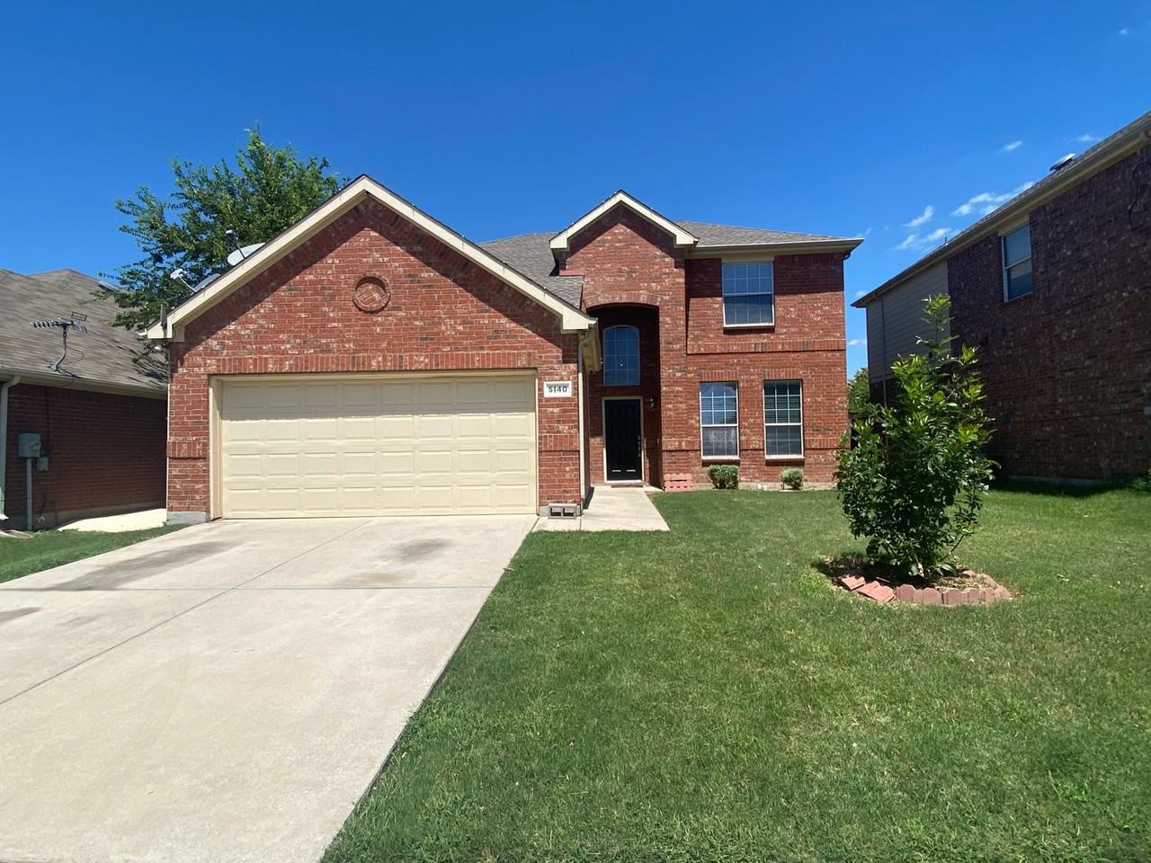 5140 Meandering Creek Ct - Photo 2 of 27