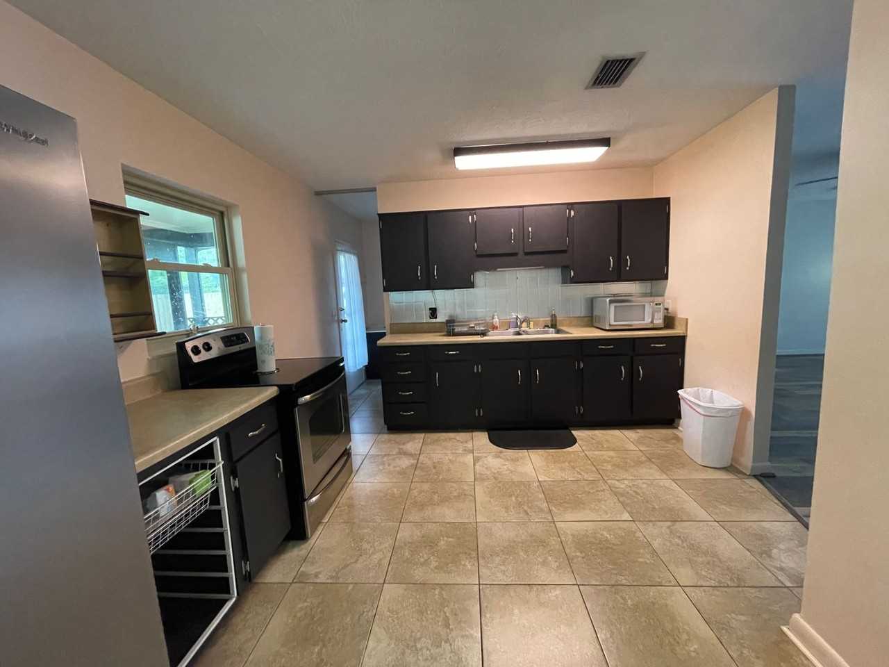 5254 17th St - Photo 3 of 12