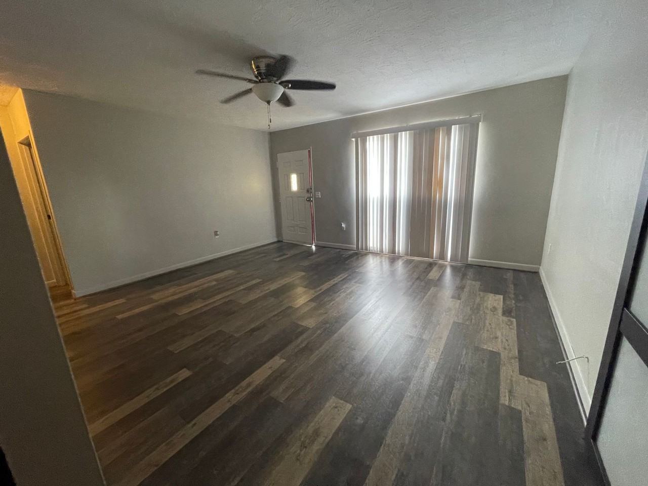 5254 17th St - Photo 5 of 12