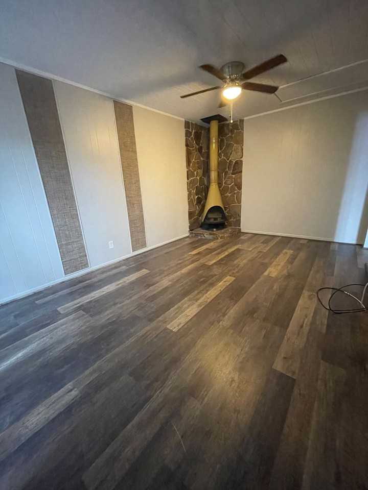 5254 17th St - Photo 7 of 12