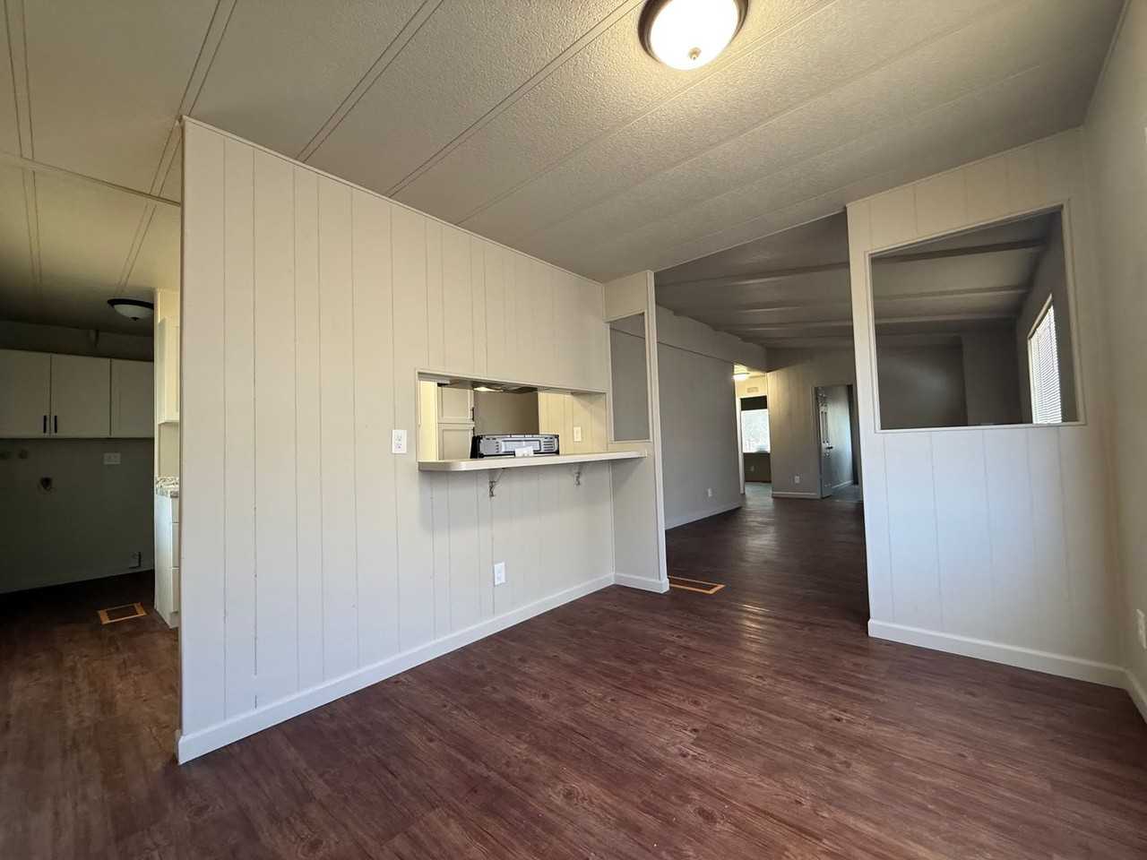 282 Mary St - Photo 6 of 20