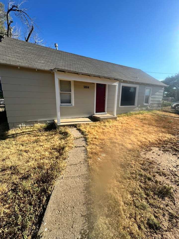 2814 Nw 3rd Ave - Photo 2 of 10