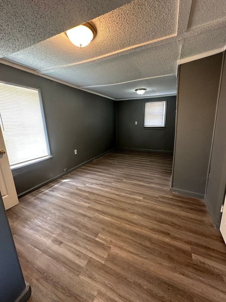2814 Nw 3rd Ave - Photo 5 of 10