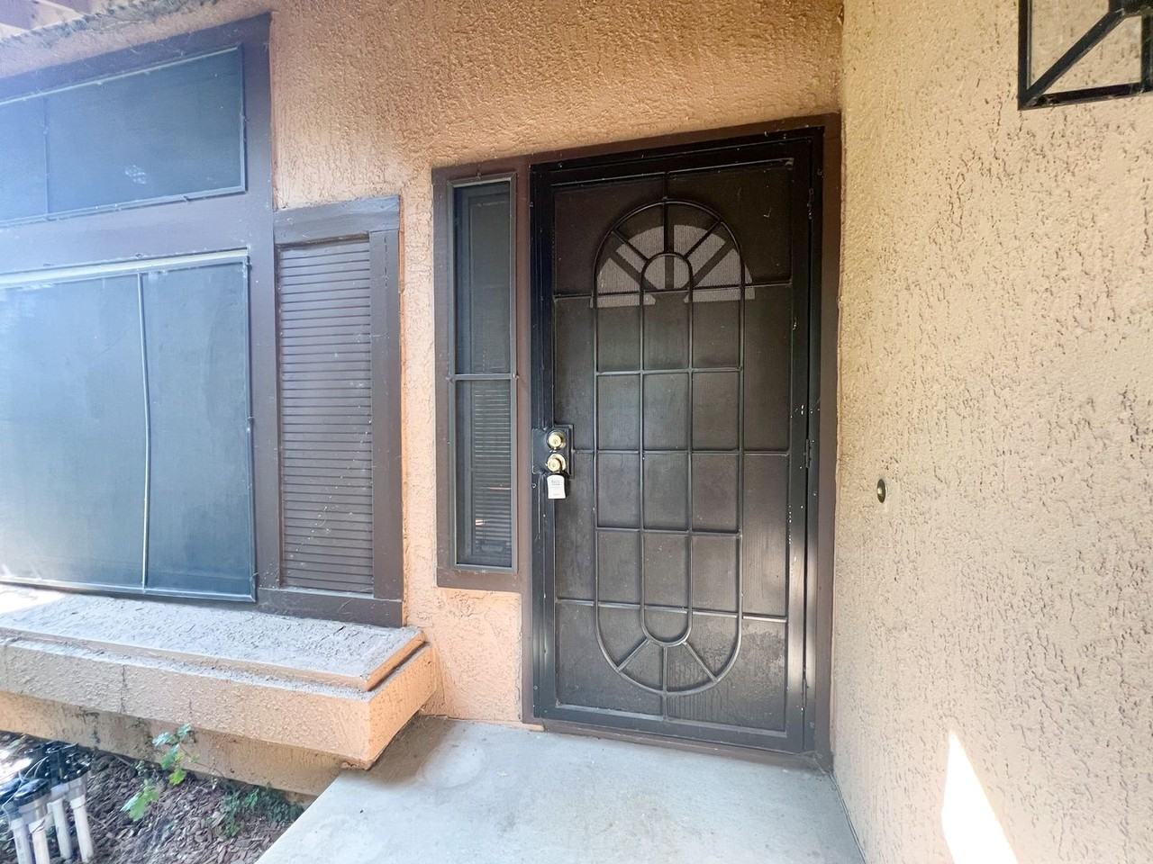 8330 Sea Island Ct - Photo 3 of 50