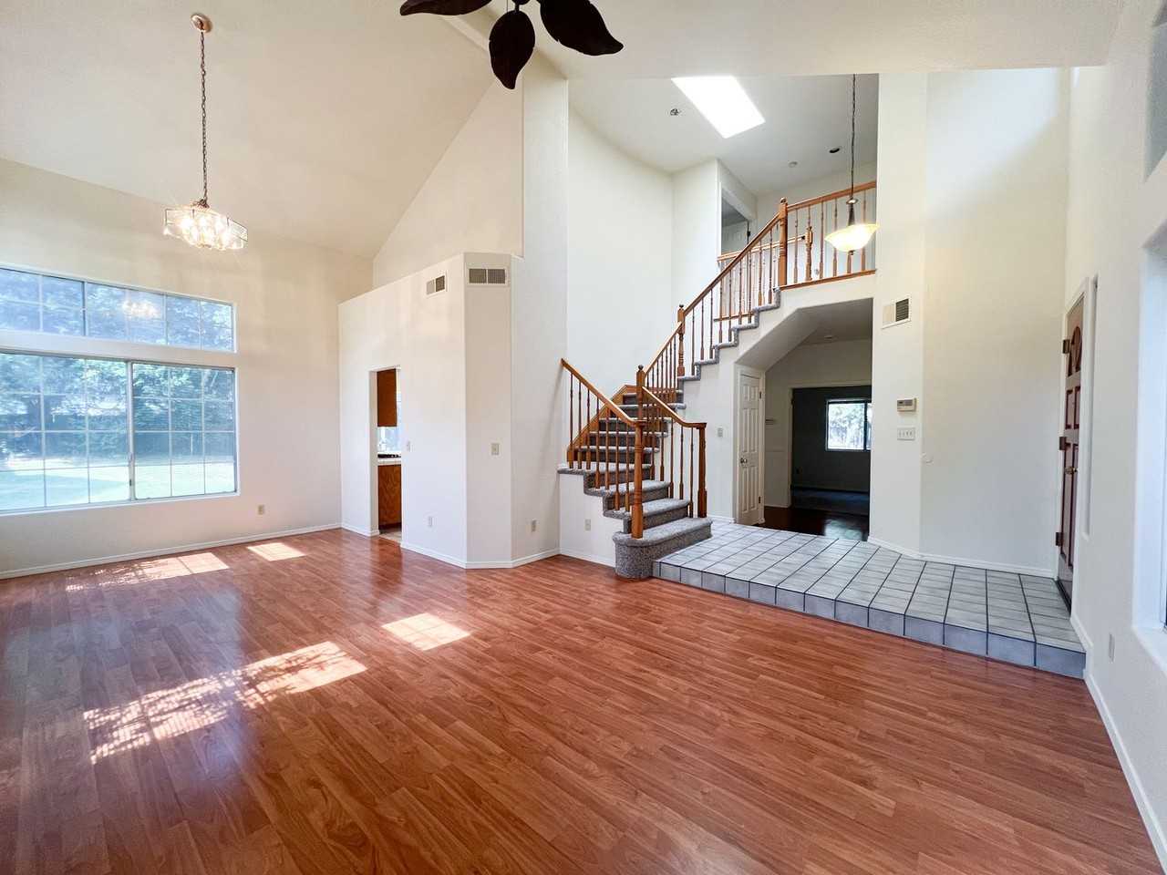 8330 Sea Island Ct - Photo 7 of 50