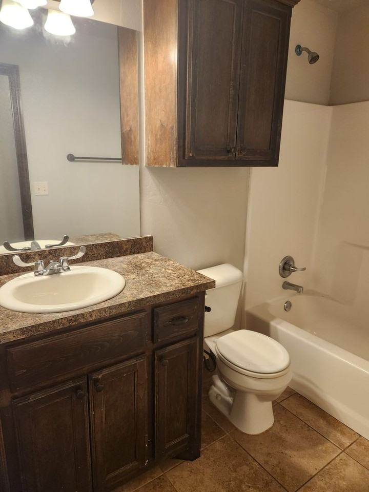 700 Ne 21st Ter - Photo 5 of 11