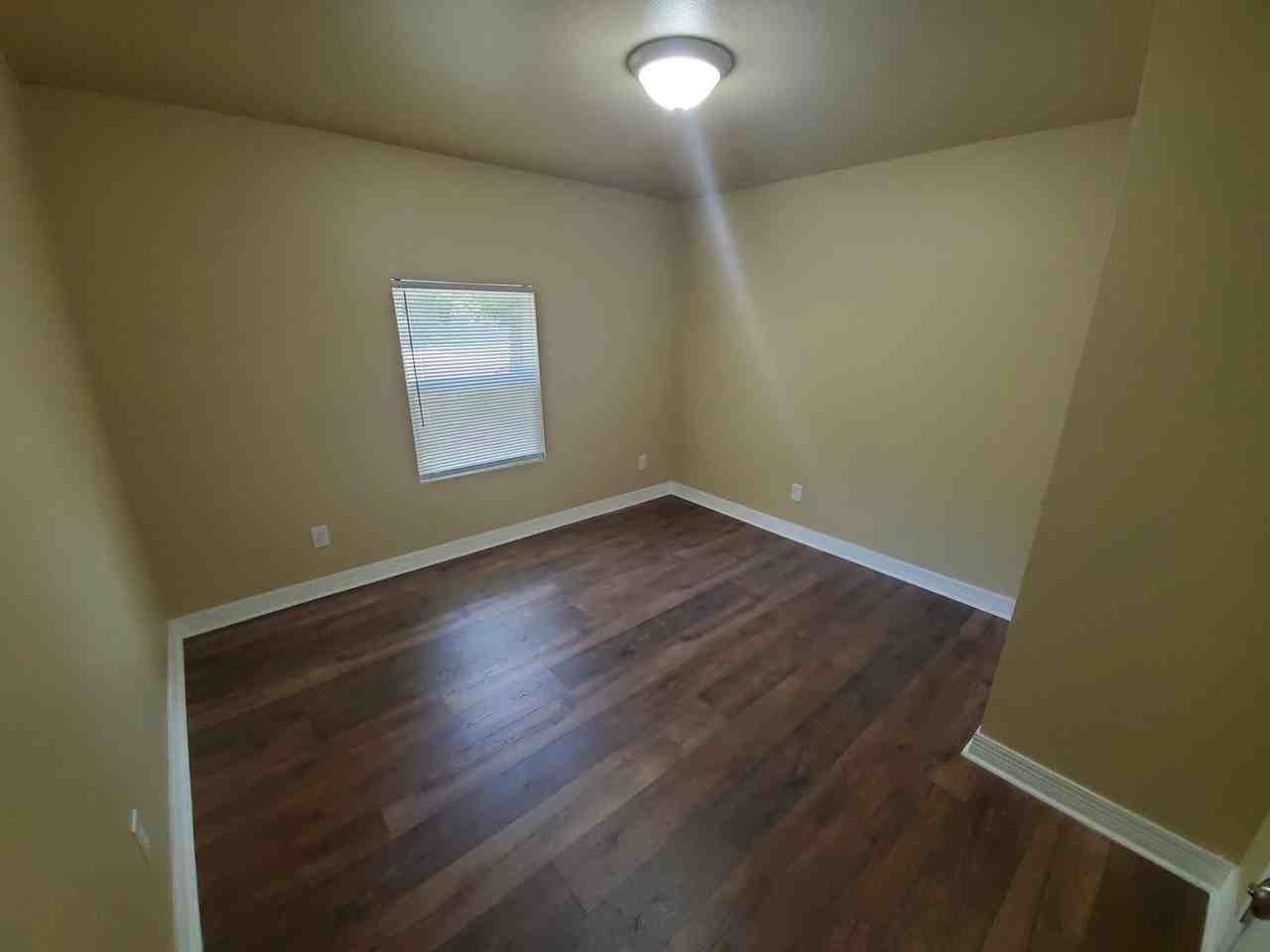 4247 Rightway Ave - Photo 3 of 6