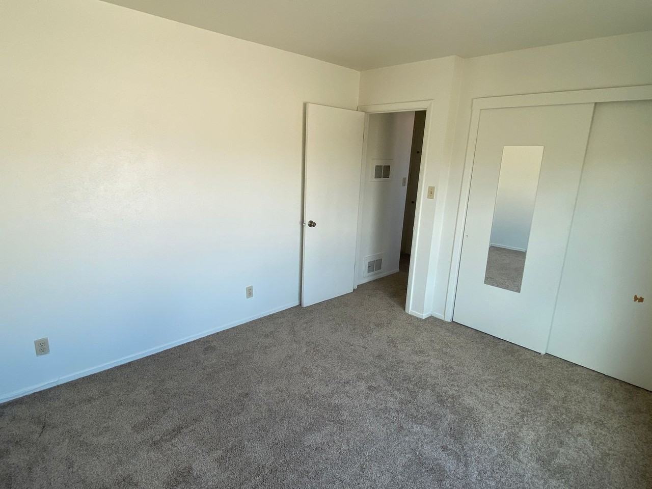 371 Cedar St #5 - Photo 7 of 13