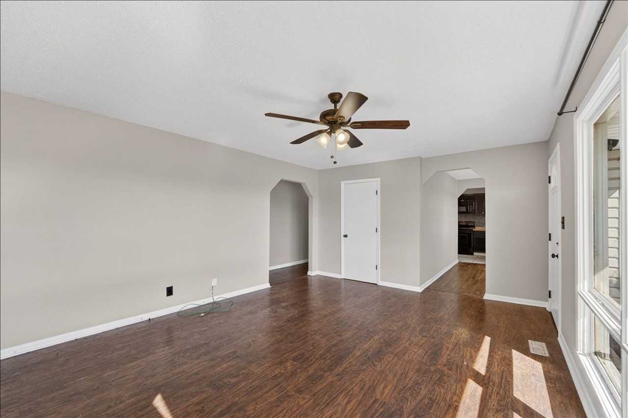 372 Clutts Rd - Photo 2 of 15