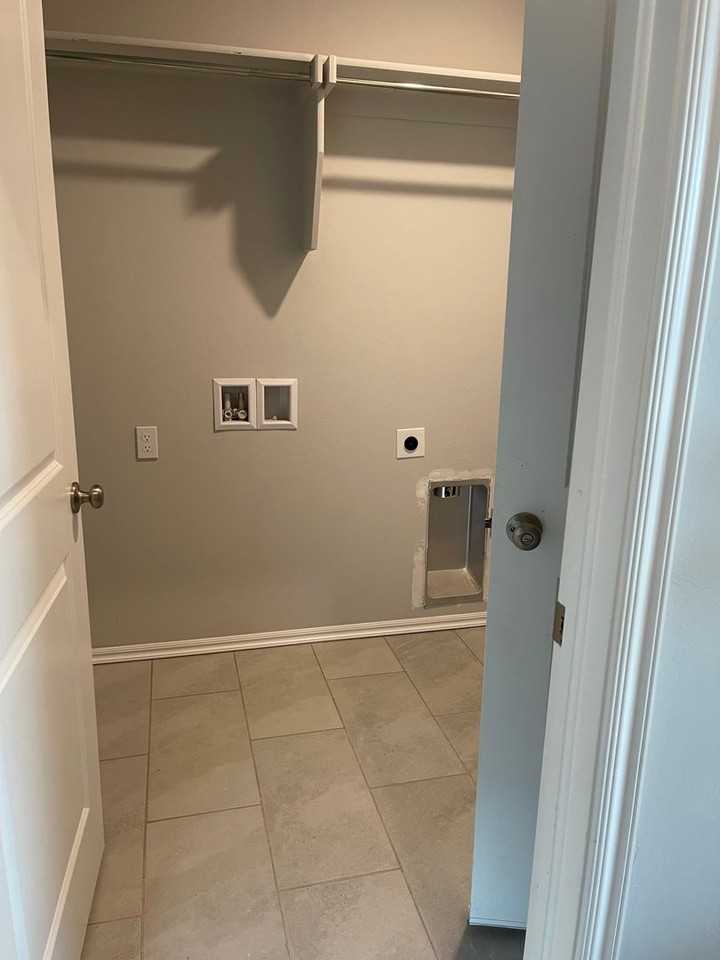 2600 Nw 199th St - Photo 3 of 17